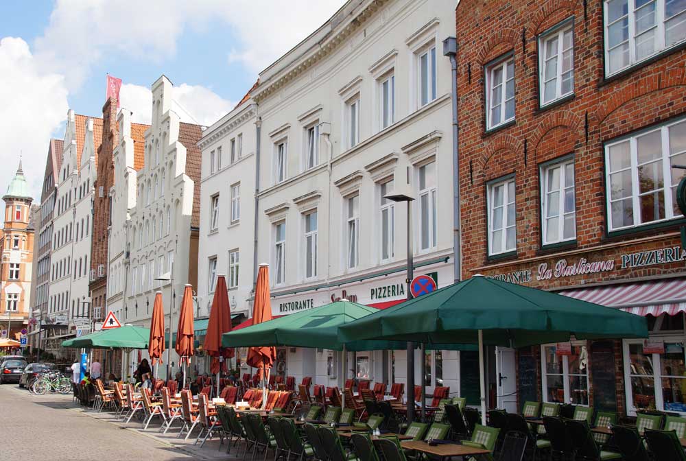 Obertrave mit Restaurants