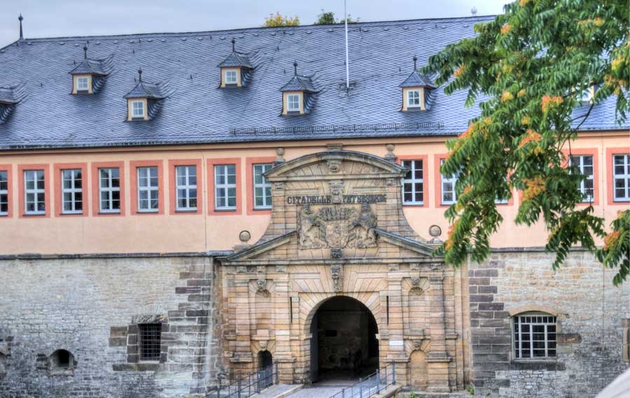 Das Peterstor an der Zitadelle Petersberg Peterstor