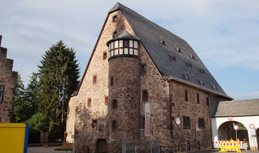 Mineralogisches Museum im Alten Kornspeicher in Marburg Mineralogische Museen in Marburg