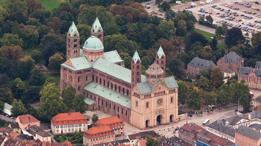 Beispiel für Romanik, der Dom in Speyer
